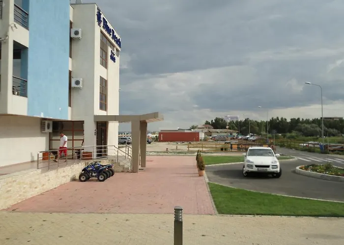 Blue Hotel 3*